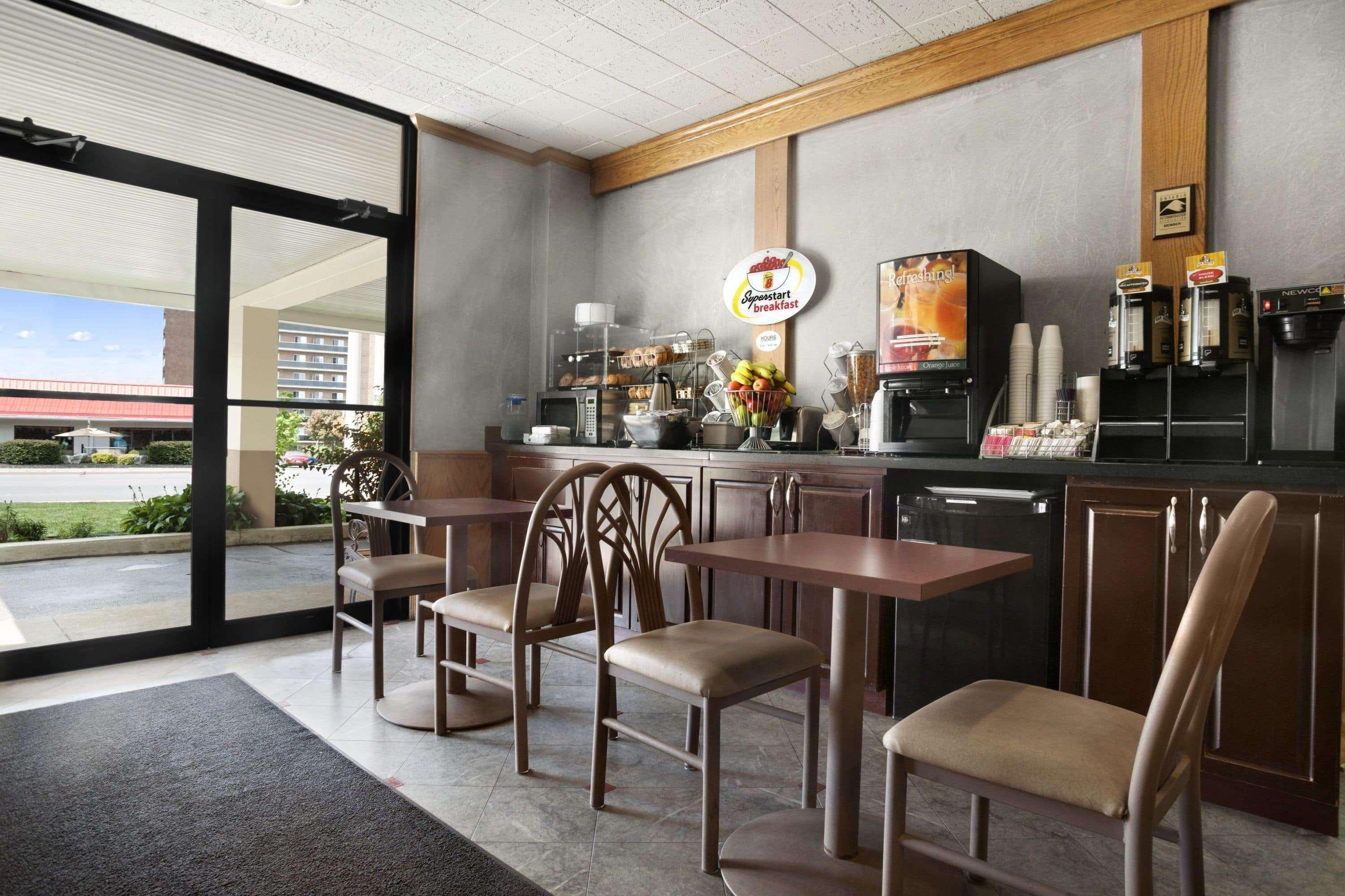 Hotel Super 8 By Wyndham Sarnia On Exterior foto