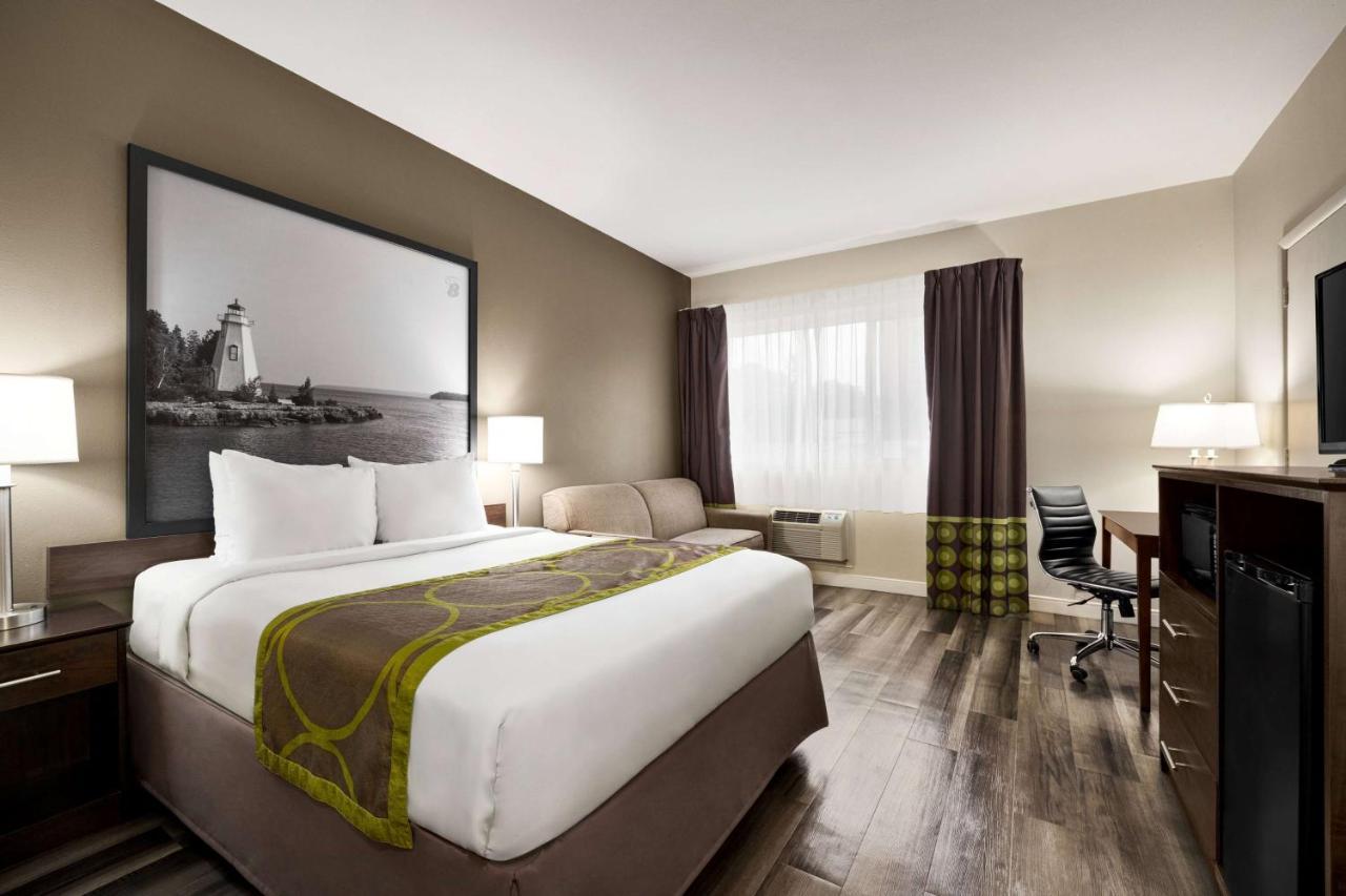 Hotel Super 8 By Wyndham Sarnia On Exterior foto