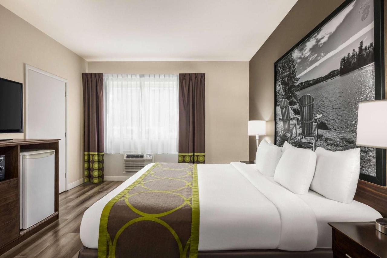 Hotel Super 8 By Wyndham Sarnia On Exterior foto